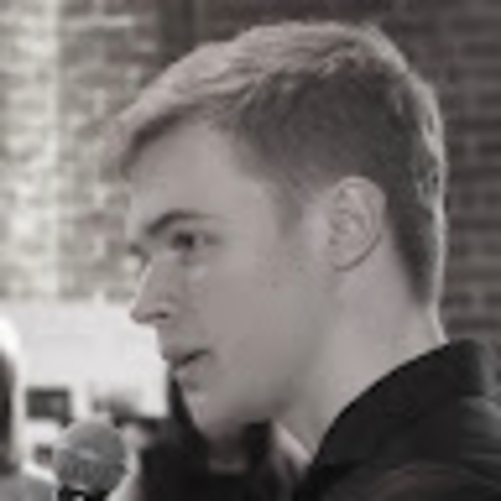 Meet your Posher, Dominic